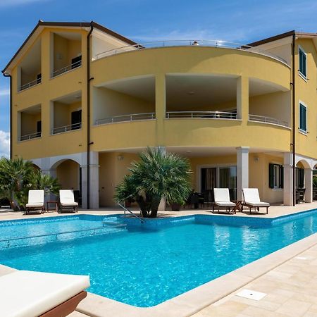 B&B Villa Oasa 1 Ровинь Экстерьер фото