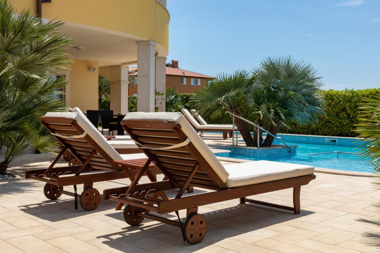 B&B Villa Oasa 1 Ровинь Экстерьер фото